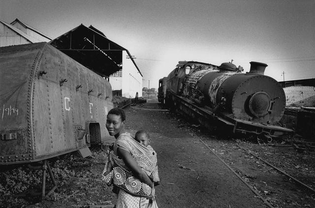 Ernst Schade : Moçambique, Gondola. Railway Work : 1992